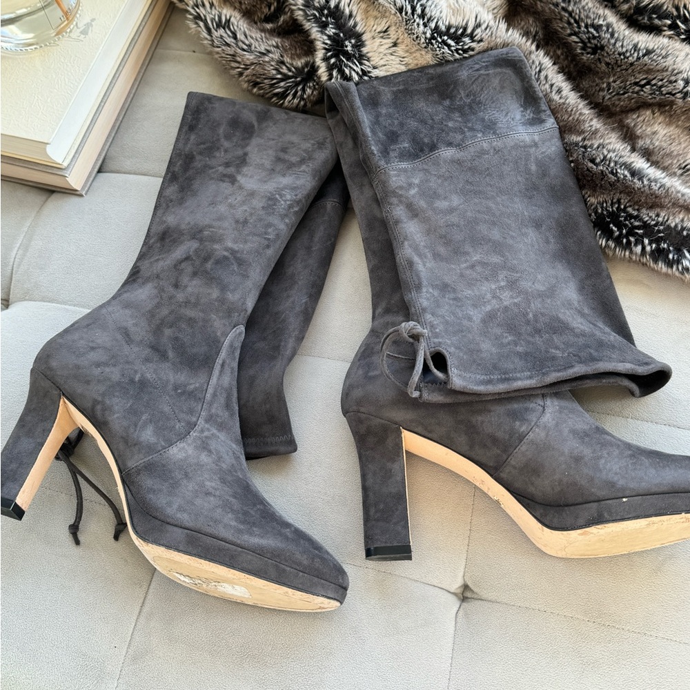Stuart Weizmann LEDYLAND Over-the-knee Boot